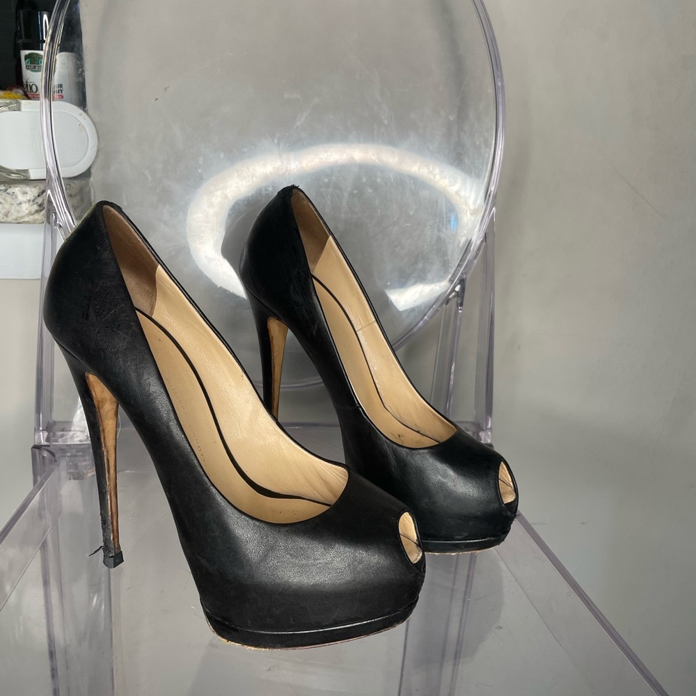 Guiseppe Zanatti peek toe pumps